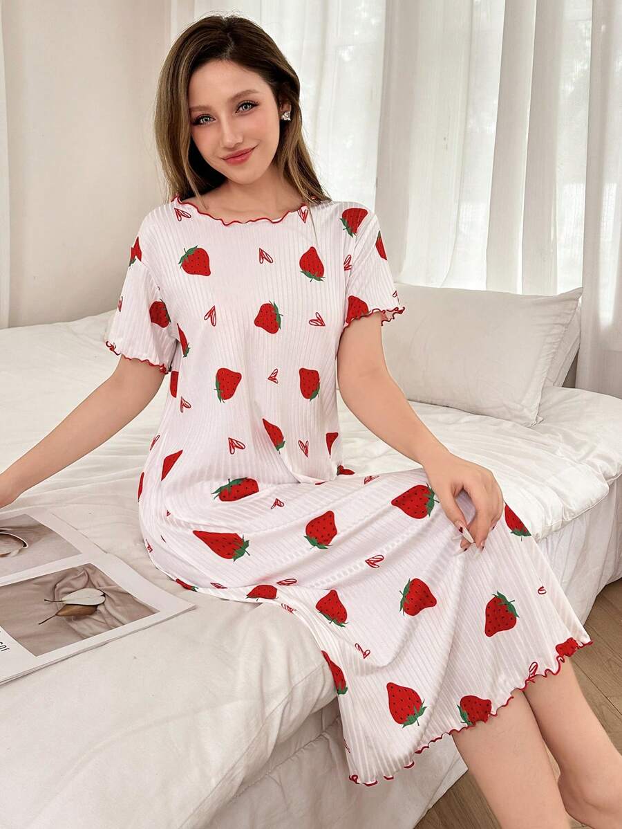 Casual Strawberry & Heart Print Short Sleeve Sleepshirt