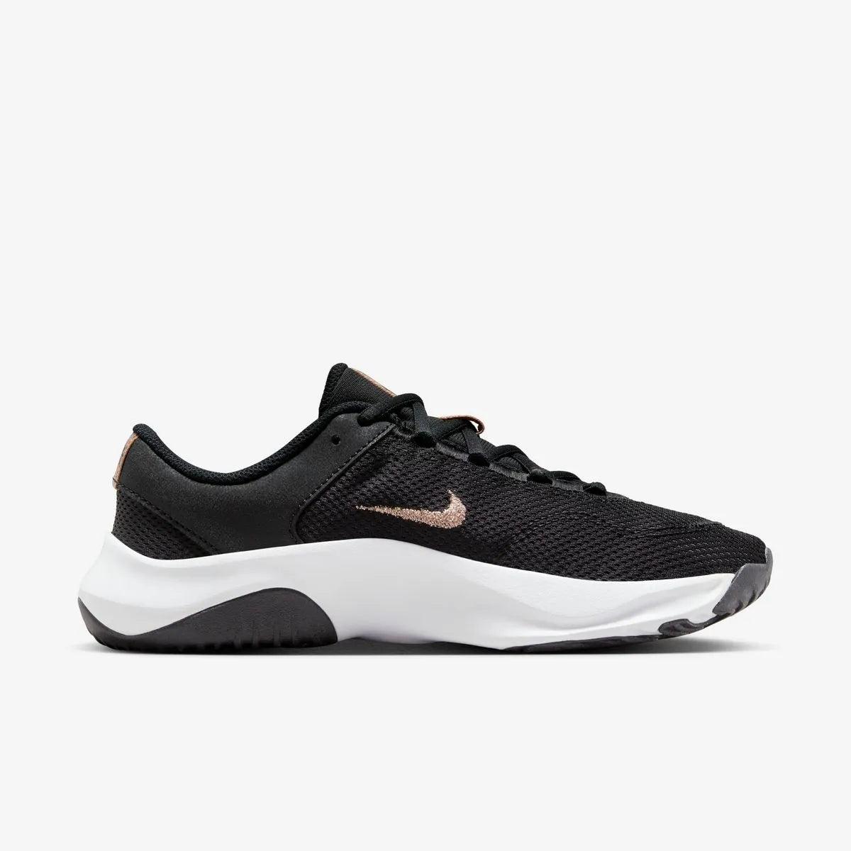 Shop Nike Legend Essential 3 NN P sneakers in Nepal. Designed for comfort & support, these durable sneakers are perfect for fast-paced workouts and gym sessions.