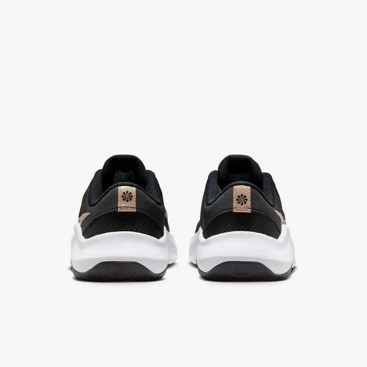 Shop Nike Legend Essential 3 NN P sneakers in Nepal. Designed for comfort & support, these durable sneakers are perfect for fast-paced workouts and gym sessions.