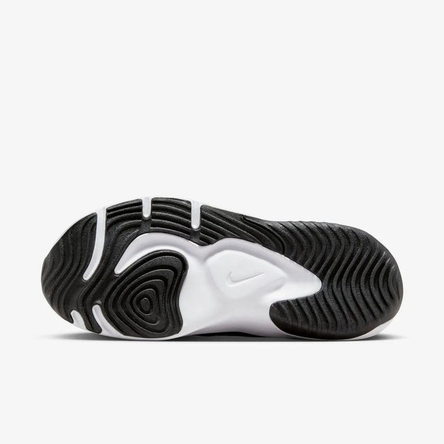 Shop Nike Legend Essential 3 NN P sneakers in Nepal. Designed for comfort & support, these durable sneakers are perfect for fast-paced workouts and gym sessions.