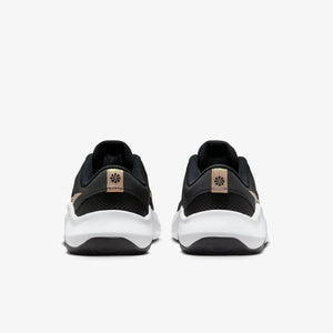 Shop Nike Legend Essential 3 NN P sneakers in Nepal. Designed for comfort & support, these durable sneakers are perfect for fast-paced workouts and gym sessions.