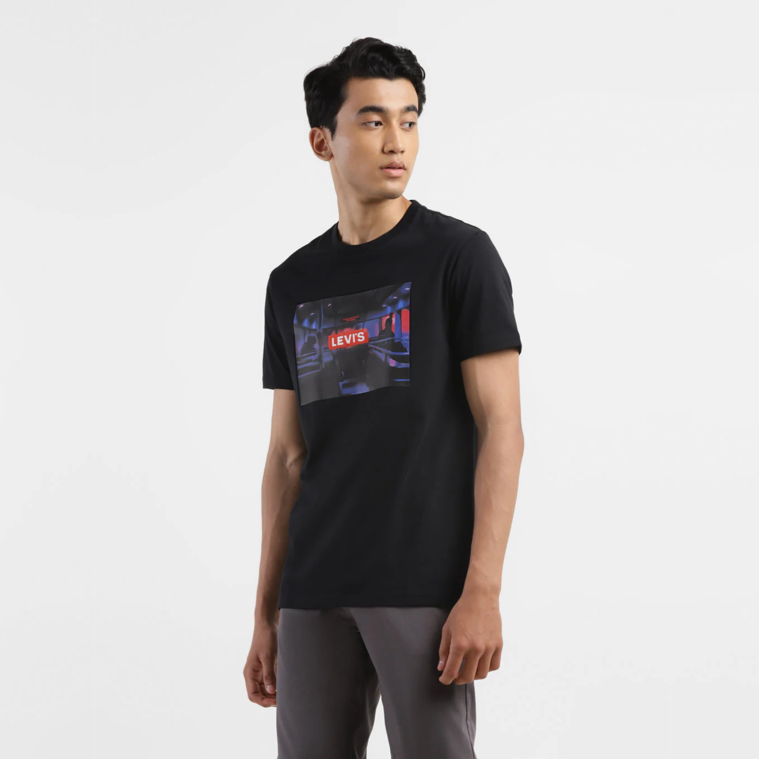 Graphic Print Round Neck T-shirt