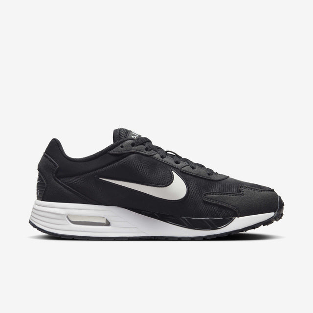Shop Nike Air Max Solo sneakers in Nepal for a unique blend of classic design and modern comfort. Perfect for Air Max fans. Affordable prices and fast delivery.