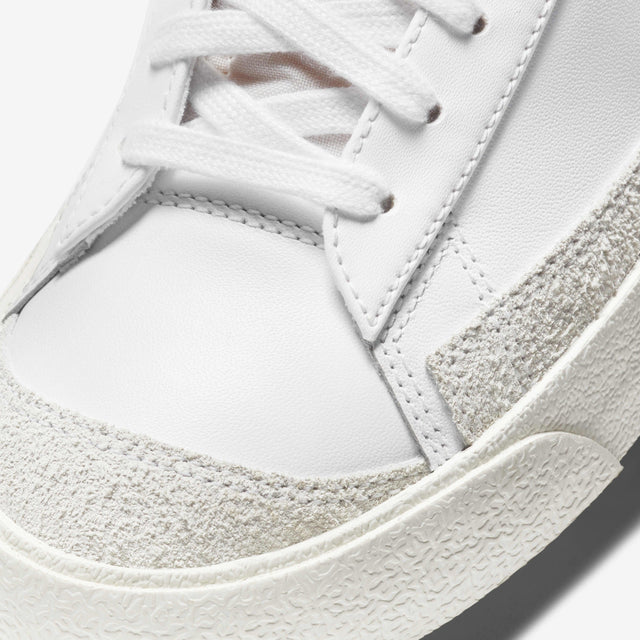 Nike Blazer Mid '77 Vintage - Shop Nike Blazer Mid '77 Vintage Men’s Shoes online in Nepal at Aadima. Get classic, high-quality sneakers with fast delivery across Nepal. Buy now at Aadima!