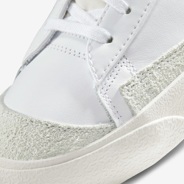 Nike Blazer Mid '77 Vintage - Shop Nike Blazer Mid '77 Vintage Men’s Shoes online in Nepal at Aadima. Get classic, high-quality sneakers with fast delivery across Nepal. Buy now at Aadima!