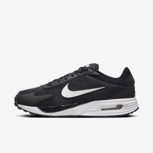 Shop Nike Air Max Solo sneakers in Nepal for a unique blend of classic design and modern comfort. Perfect for Air Max fans. Affordable prices and fast delivery.