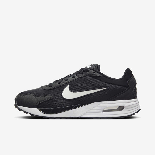 Shop Nike Air Max Solo sneakers in Nepal for a unique blend of classic design and modern comfort. Perfect for Air Max fans. Affordable prices and fast delivery.